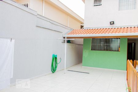 Casa à venda com 240m², 2 quartos e 2 vagasQuintal