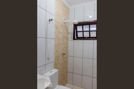 Casa à venda com 240m², 2 quartos e 2 vagasBanheiro de Serviço