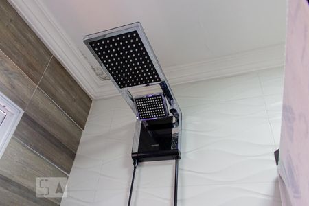 Casa à venda com 240m², 2 quartos e 2 vagasChuveiro