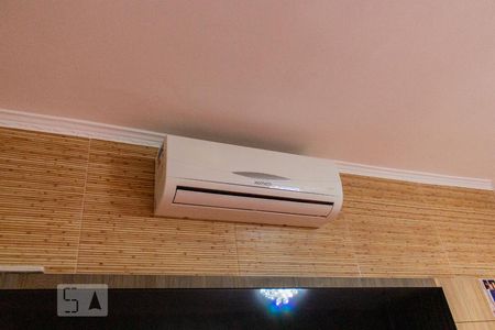 Ar condicionado  de casa à venda com 2 quartos, 240m² em Vila Pires, Santo André