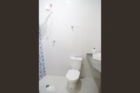 Casa à venda com 70m², 2 quartos e sem vaga Casa à venda com 70m², 2 quartos e sem vagaBanheiro