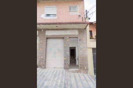 Casa à venda com 70m², 2 quartos e sem vaga Casa à venda com 70m², 2 quartos e sem vagaFachada