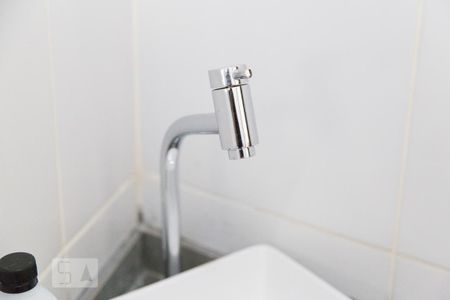 Casa à venda com 70m², 2 quartos e sem vaga Casa à venda com 70m², 2 quartos e sem vagaBanheiro