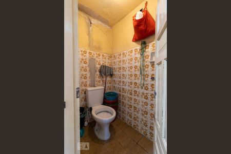 Casa à venda com 100m², 2 quartos e 2 vagasBanheiro Área de Serviço