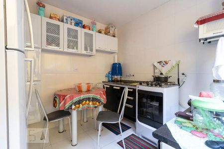Casa à venda com 100m², 2 quartos e 2 vagasCozinha