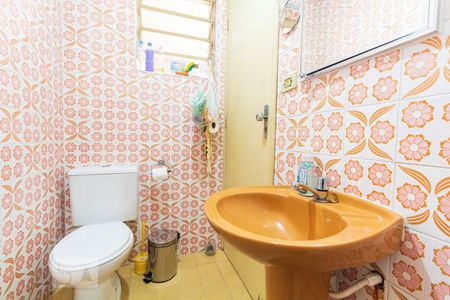 Lavabo de casa para alugar com 4 quartos, 140m² em Vila Mira, São Paulo