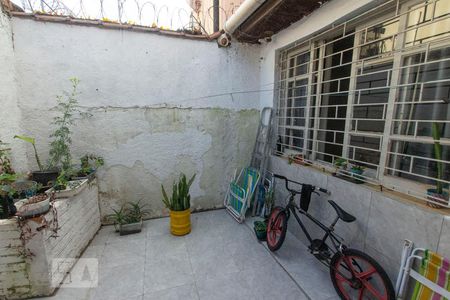 Apartamento à venda com 75m², 2 quartos e sem vagaÁrea Externa