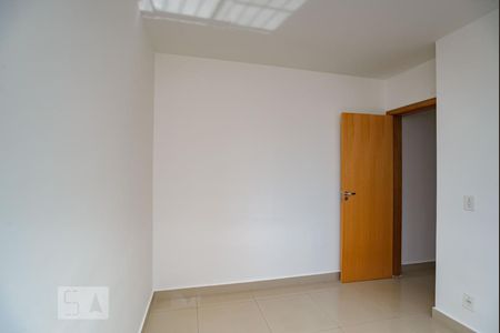 Quarto 2 de apartamento para alugar com 2 quartos, 67m² em São João Batista, Belo Horizonte