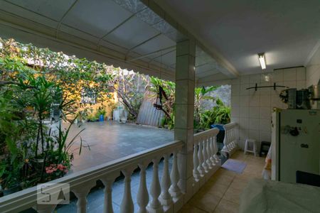 Casa à venda com 233m², 5 quartos e 5 vagas Casa à venda com 233m², 5 quartos e 5 vagasÁrea de Serviço