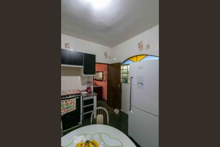 Casa à venda com 233m², 5 quartos e 5 vagas Casa à venda com 233m², 5 quartos e 5 vagasCozinha