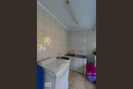 Casa à venda com 233m², 5 quartos e 5 vagas Casa à venda com 233m², 5 quartos e 5 vagasÁrea de Serviço