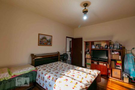 Casa à venda com 233m², 5 quartos e 5 vagas Casa à venda com 233m², 5 quartos e 5 vagasQuarto 3