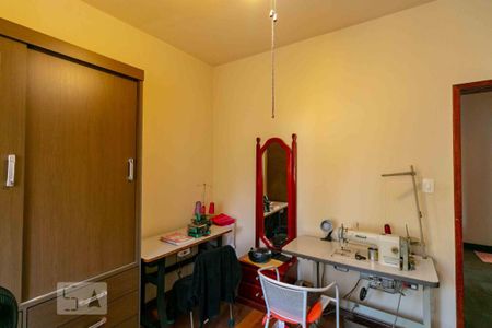 Casa à venda com 233m², 5 quartos e 5 vagas Casa à venda com 233m², 5 quartos e 5 vagasQuarto 2