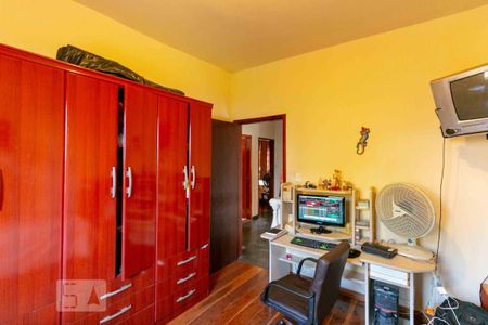 Casa à venda com 233m², 5 quartos e 5 vagas Casa à venda com 233m², 5 quartos e 5 vagasQuarto 1