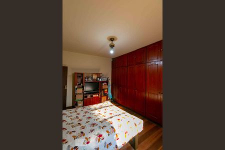 Casa à venda com 233m², 5 quartos e 5 vagas Casa à venda com 233m², 5 quartos e 5 vagasQuarto 3