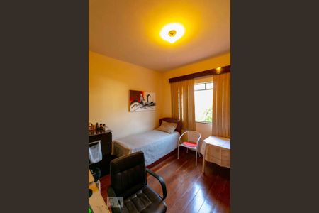 Casa à venda com 233m², 5 quartos e 5 vagas Casa à venda com 233m², 5 quartos e 5 vagasQuarto 1