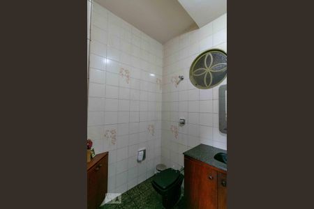 Casa à venda com 233m², 5 quartos e 5 vagas Casa à venda com 233m², 5 quartos e 5 vagasLavabo