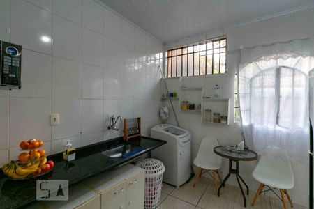 Casa à venda com 233m², 5 quartos e 5 vagas Casa à venda com 233m², 5 quartos e 5 vagasCozinha 2