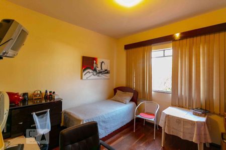 Casa à venda com 233m², 5 quartos e 5 vagas Casa à venda com 233m², 5 quartos e 5 vagasQuarto 1