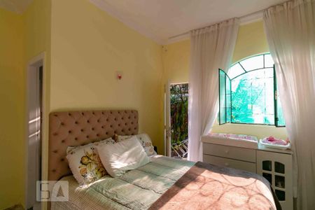 Casa à venda com 233m², 5 quartos e 5 vagas Casa à venda com 233m², 5 quartos e 5 vagasQuarto 5 - Suíte