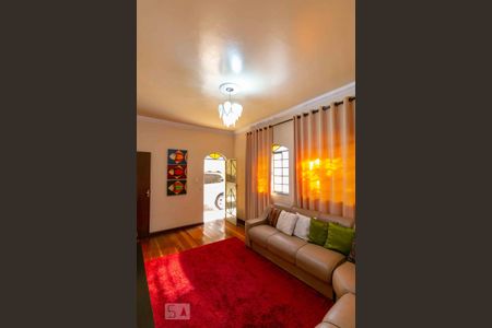 Sala de TV de casa à venda com 5 quartos, 233m² em Santa Amelia, Belo Horizonte