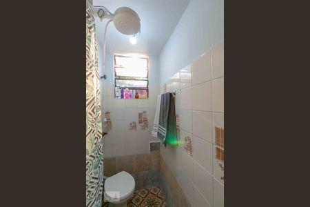 Casa à venda com 233m², 5 quartos e 5 vagas Casa à venda com 233m², 5 quartos e 5 vagasBanheiro da Suíte