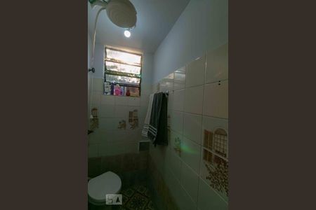 Casa à venda com 233m², 5 quartos e 5 vagas Casa à venda com 233m², 5 quartos e 5 vagasBanheiro da Suíte