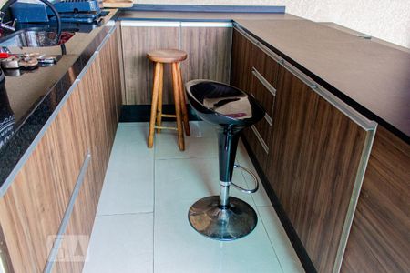 Apartamento para alugar com 98m², 2 quartos e 2 vagas Apartamento para alugar com 98m², 2 quartos e 2 vagasArmário