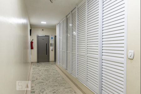 Apartamento à venda com 61m², 2 quartos e sem vaga Apartamento à venda com 61m², 2 quartos e sem vagaHall de entrada