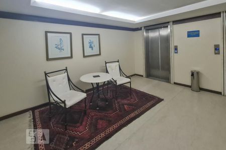 Studio para alugar com 35m², 1 quarto e 1 vagaHall