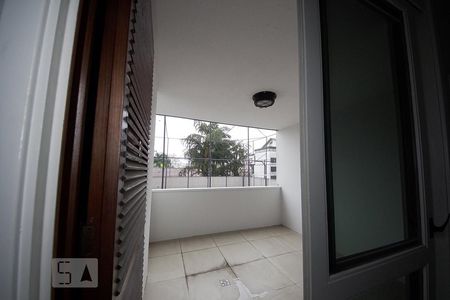 Apartamento à venda com 210m², 3 quartos e 1 vagaSacada da Quarto 2 Suíte