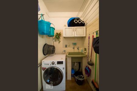 Casa à venda com 209m², 3 quartos e 2 vagasLavanderia 