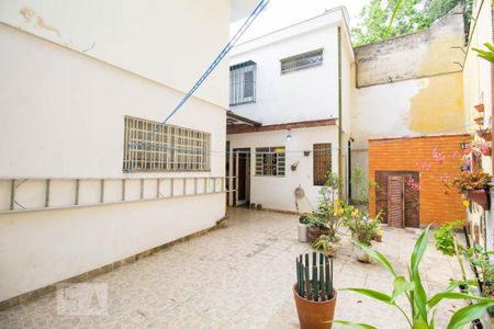 Casa à venda com 209m², 3 quartos e 2 vagasQuintal 