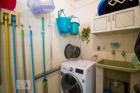 Casa à venda com 209m², 3 quartos e 2 vagasLavanderia 