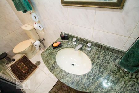 Casa à venda com 209m², 3 quartos e 2 vagasBanheiro