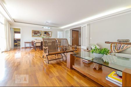 Sala de Apartamento com 3 quartos, 235m² Santa Cecília