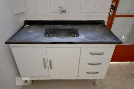 Sala/Cozinha de casa para alugar com 1 quarto, 25m² em Vila Brasilina, São Paulo