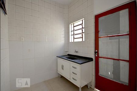 Sala/Cozinha de casa para alugar com 1 quarto, 25m² em Vila Brasilina, São Paulo
