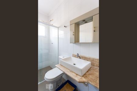 Casa à venda com 510m², 4 quartos e 3 vagas Casa à venda com 510m², 4 quartos e 3 vagasBanheiro da Suíte 2