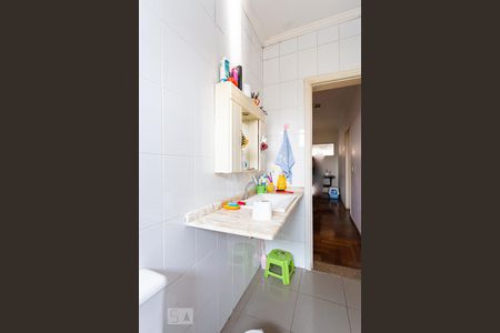 Casa à venda com 510m², 4 quartos e 3 vagas Casa à venda com 510m², 4 quartos e 3 vagasBanheiro