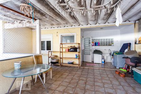 Casa à venda com 510m², 4 quartos e 3 vagas Casa à venda com 510m², 4 quartos e 3 vagasÁrea de Serviço