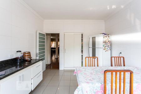 Casa à venda com 510m², 4 quartos e 3 vagas Casa à venda com 510m², 4 quartos e 3 vagasCozinha