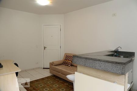 Sala/Cozinha de kitnet/studio à venda com 1 quarto, 35m² em Vila Suzana, São Paulo