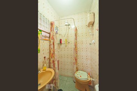 Casa à venda com 250m², 4 quartos e 4 vagas Casa à venda com 250m², 4 quartos e 4 vagasBanheiro de Serviço