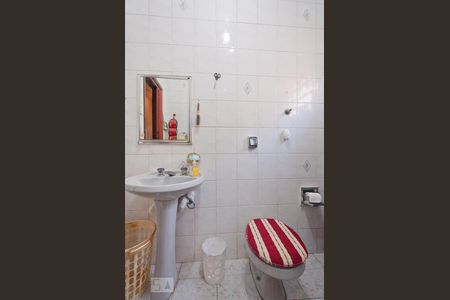 Casa à venda com 250m², 4 quartos e 4 vagas Casa à venda com 250m², 4 quartos e 4 vagasBanheiro 3