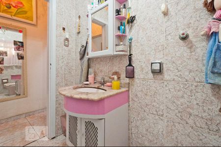 Banheiro Social de casa à venda com 4 quartos, 250m² em Vila Ré, São Paulo