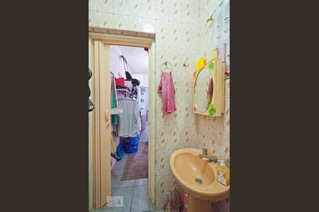 Casa à venda com 250m², 4 quartos e 4 vagas Casa à venda com 250m², 4 quartos e 4 vagasBanheiro de Serviço