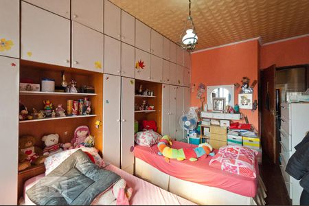 Casa à venda com 250m², 4 quartos e 4 vagas Casa à venda com 250m², 4 quartos e 4 vagasQuarto 2