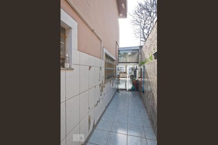 Casa à venda com 250m², 4 quartos e 4 vagas Casa à venda com 250m², 4 quartos e 4 vagas Corredor