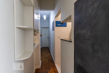 Corredor Entrada / Cozinha de apartamento para alugar com 1 quarto, 40m² em Centro, Rio de Janeiro